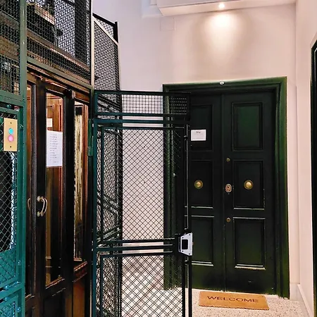 Casa Giuliana -3Br 2Bath Flat, 116 M2 On One Level, 2Nd Floor With Lift, High Comfort, Quite, Chic, Condo Doorman, 600 Meters From Vatican Museums And Ottaviano Metro, Plenty Of District Facilities, Welcome Drinks & Local Guide, 24 Hour 4 Language Su Exterior photo